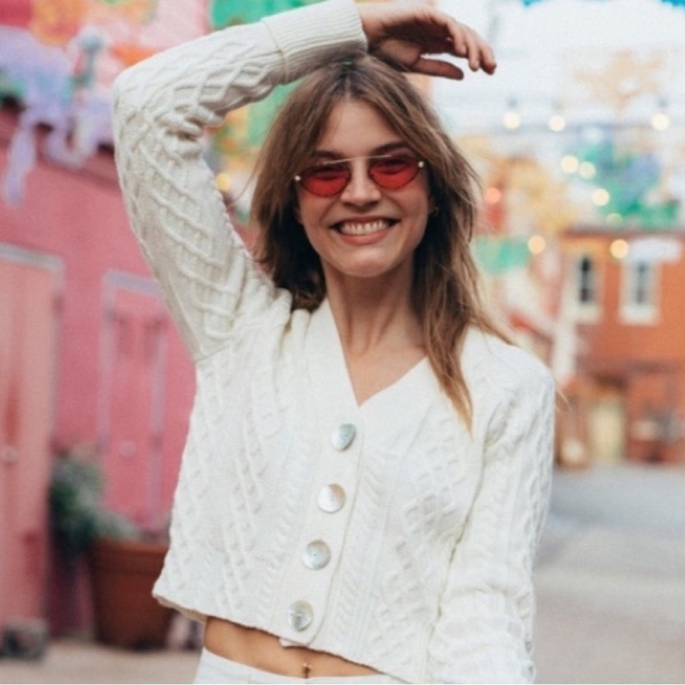 Faherty Cream Cable-Knit Cropped Cardigan